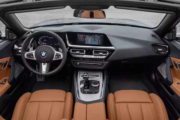 House Image of BMW Z4: La Fusión entre Tradición y Modernidad en la Ingeniería Alemana